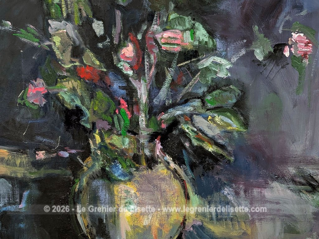 Sur 65 x 54 cm, voici un bien original tableau représentant un bouquet de fleurs peint à l'huile qui capte la lumière avec une force incroyable. Signée J. Maurin et datée de 2005. Pièce unique.