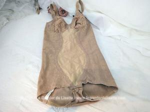 Superbe combiné-gaine vintage Playtex en dentelle