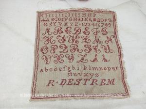 Ancien abécédaire d’écolière  avec nom