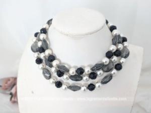 Original ras de cou 3 rangs perles 3 couleurs fermoir ouvragé