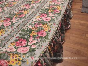 Couvre lit vintage décor floral fait main