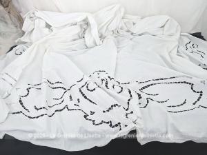 Ancien grand drap belles grandes broderies ajourées