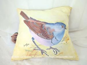 Coussin soie peint Oiseau Fauvette Grisette déhoussable