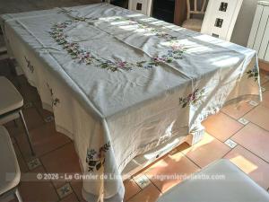 Grande nappe vintage en lin brodée main guirlande de fleurs