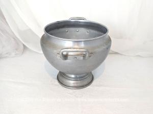 Corps de soupière ancienne en aluminium à piédouche
