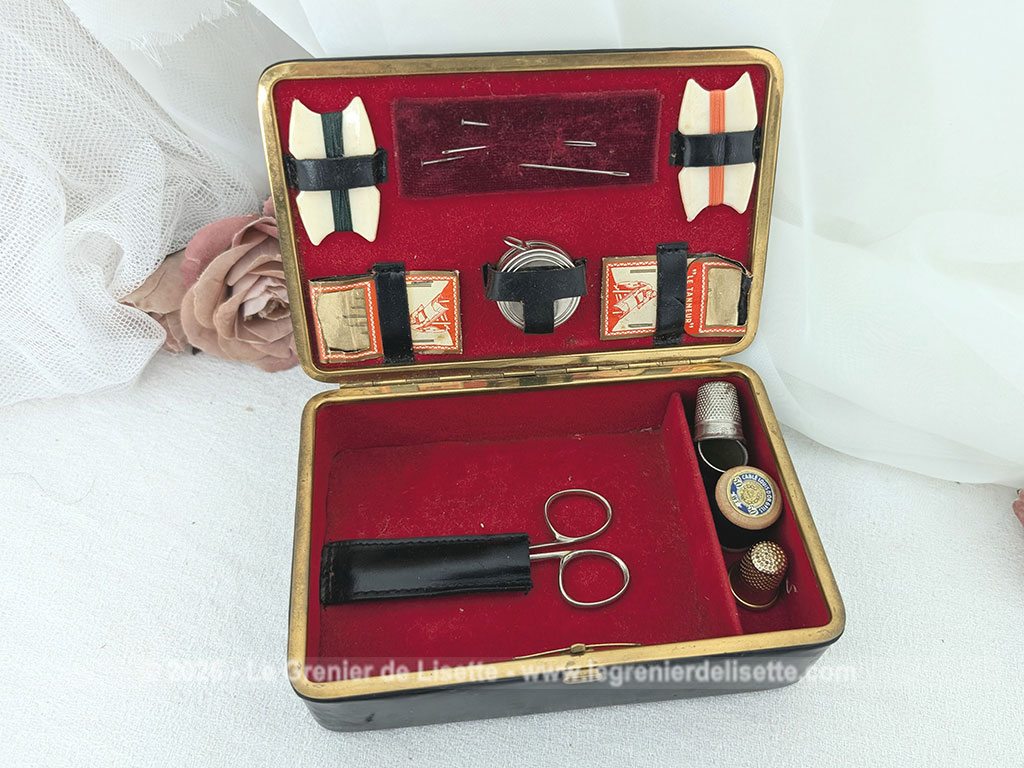 Voici une superbe et originale trousse de voyage